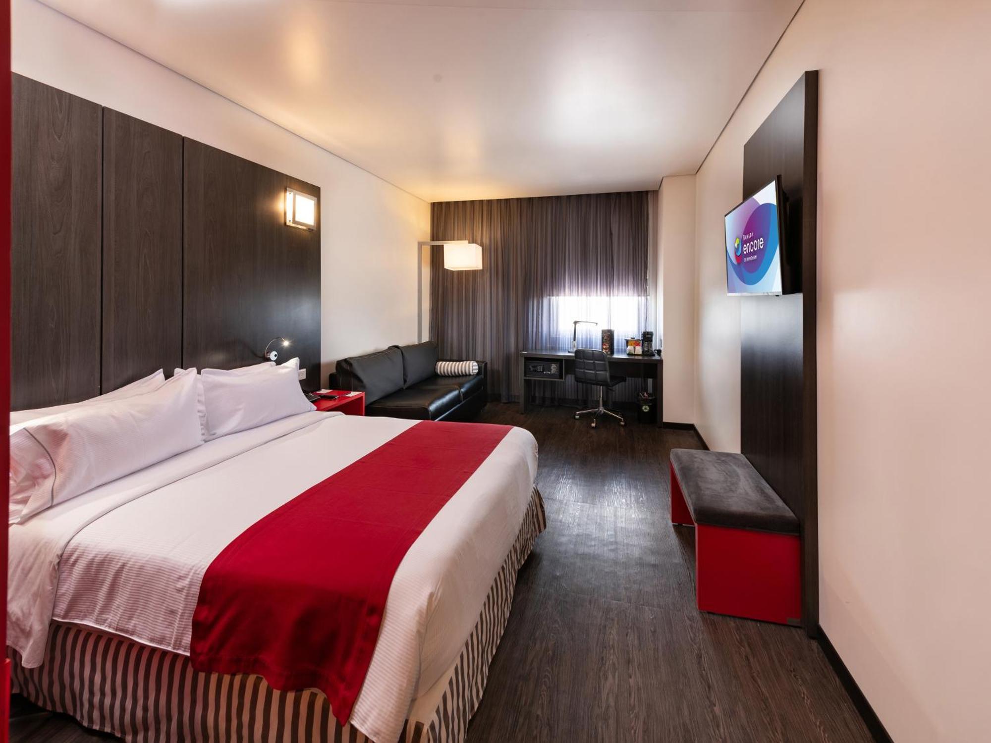 Ramada Encore By Wyndham Aguascalientes Exterior photo